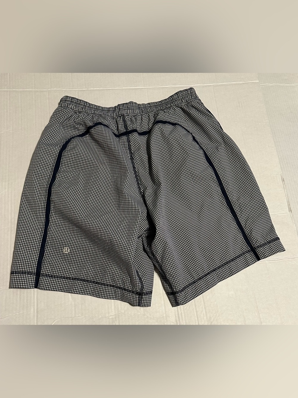 Lululemon Pace Breaker Shorts Mens Medium M Gingham Plaid Check Athletic Running